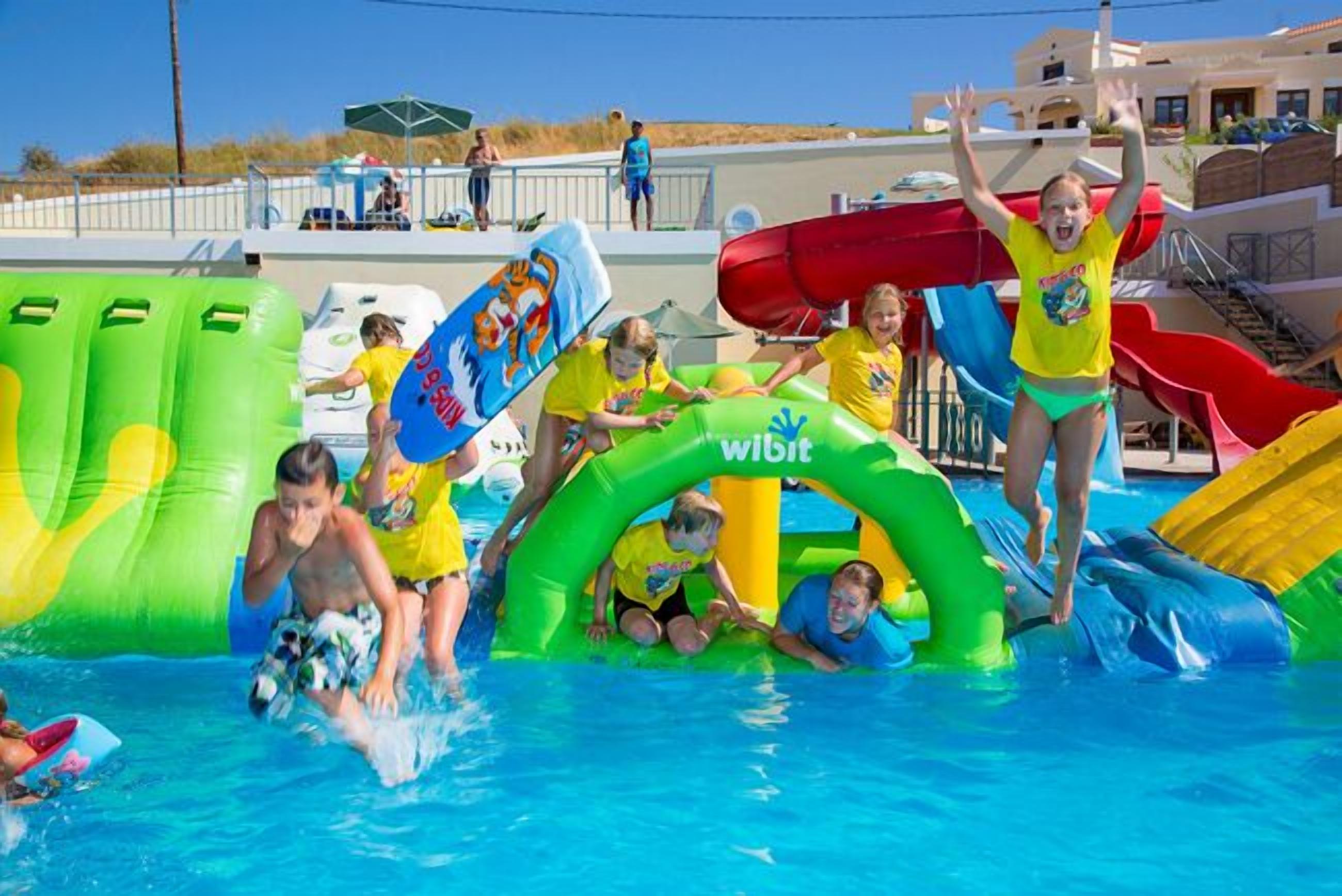 12 outdoor pools