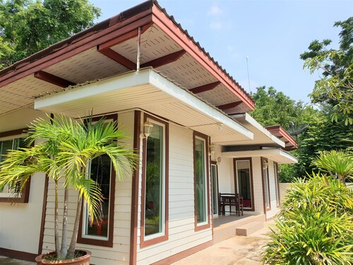 Sea Beach Koh Larn 3