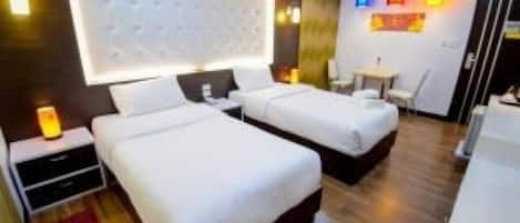 Standard Twin Room Japanese Style | Desk, free WiFi