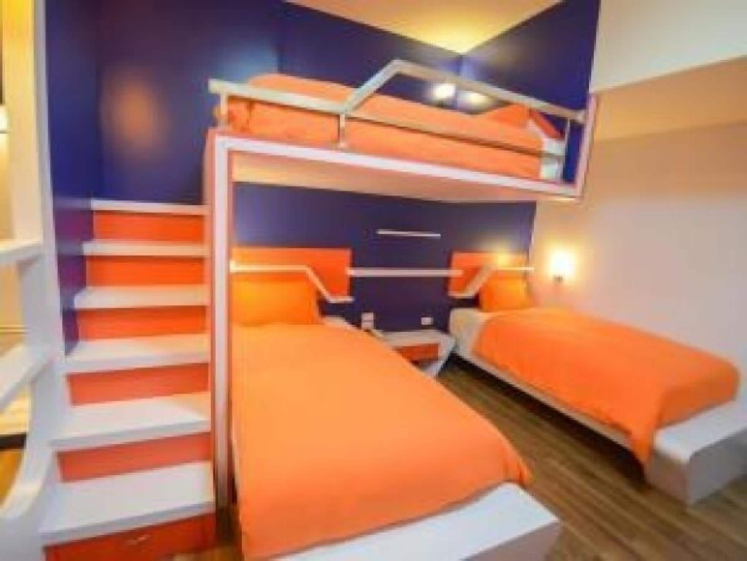 standard triple room | desk, free wifi