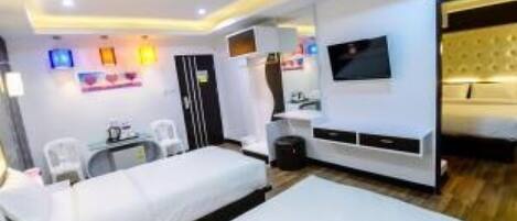 Escritorio y wifi gratis