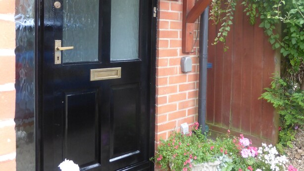Property entrance - Diana's Bed and Breakfast (Oxford)