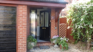 Exterior - Diana's Bed and Breakfast (Oxford)