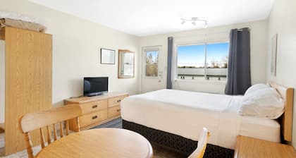 The Homeport Motel