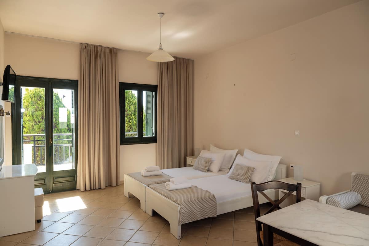 1 غرفة نوم وخزنة داخل الغرفة وتجهيزات عازلة للصوت وواي فاي مجانًا