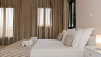 Family Apartment, Mountain View | 1 bedroom, in-room safe, soundproofing, free WiFi