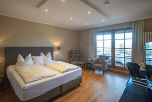 In-room safe, desk, cribs/infant beds, rollaway beds