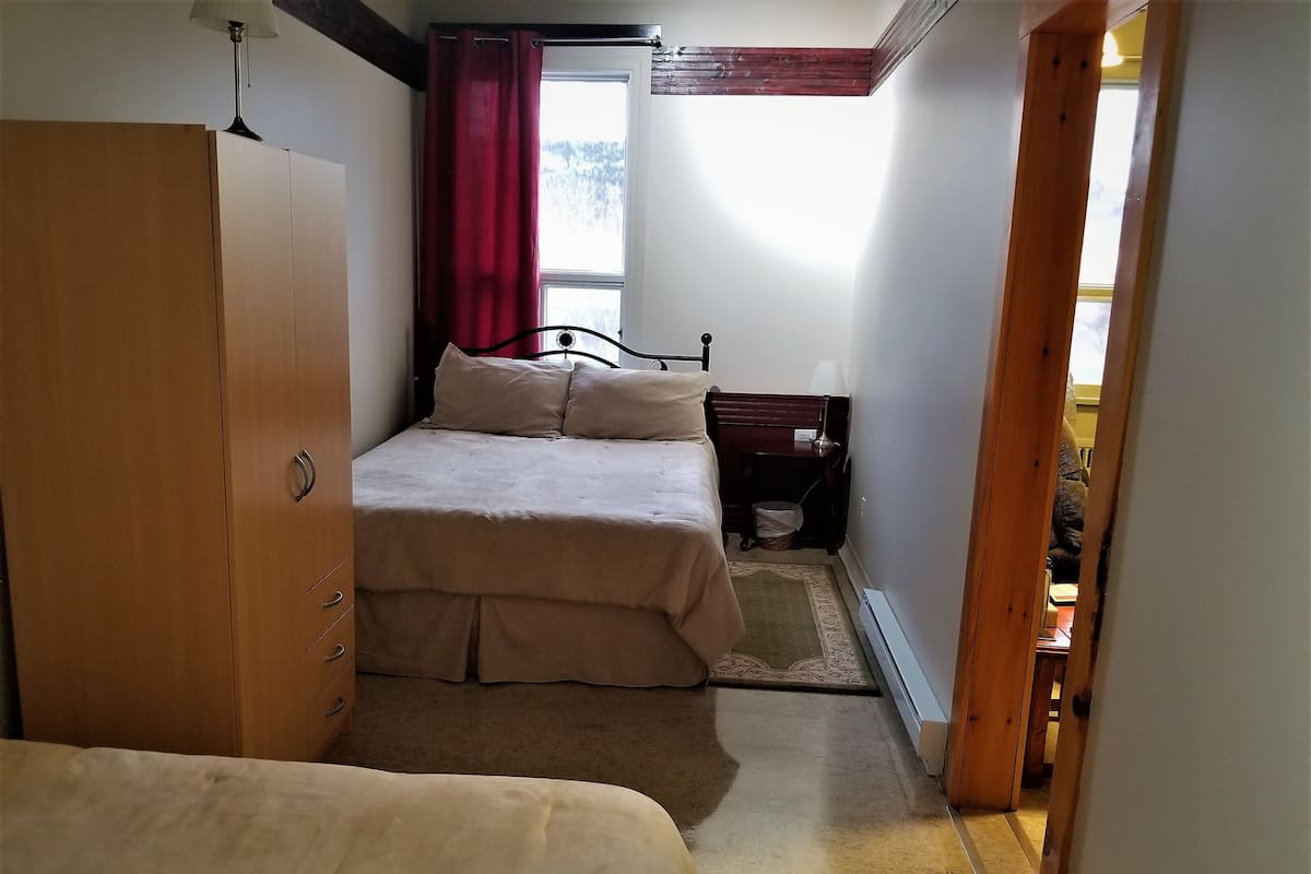 Suite Comfort, 1 kamar tidur, kamar mandi pribadi, pemandangan bukit | Kedap suara, Wi-Fi gratis, dan seprai linen