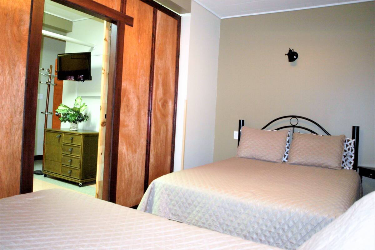 Family Suite, 1 Bedroom, Private Bathroom, Hill View