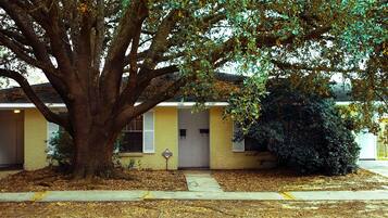 Family House, 3 Bedrooms | Property grounds