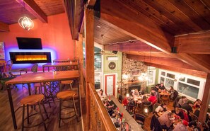 Pub, ocean views, open daily