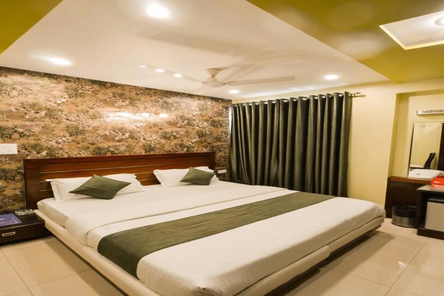 Minibar, in-room safe, desk, rollaway beds