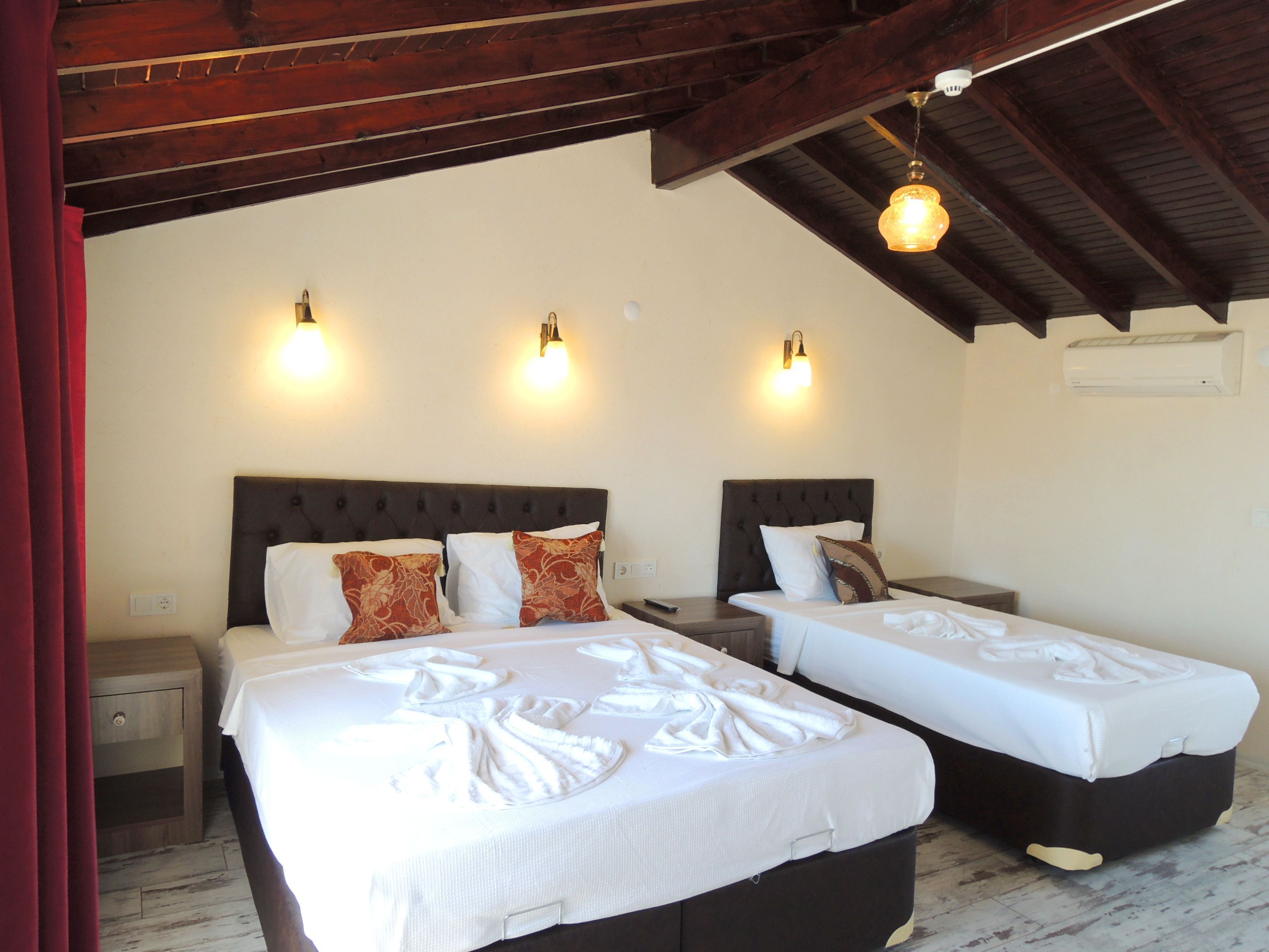 In-room safe, desk, free WiFi, bed sheets