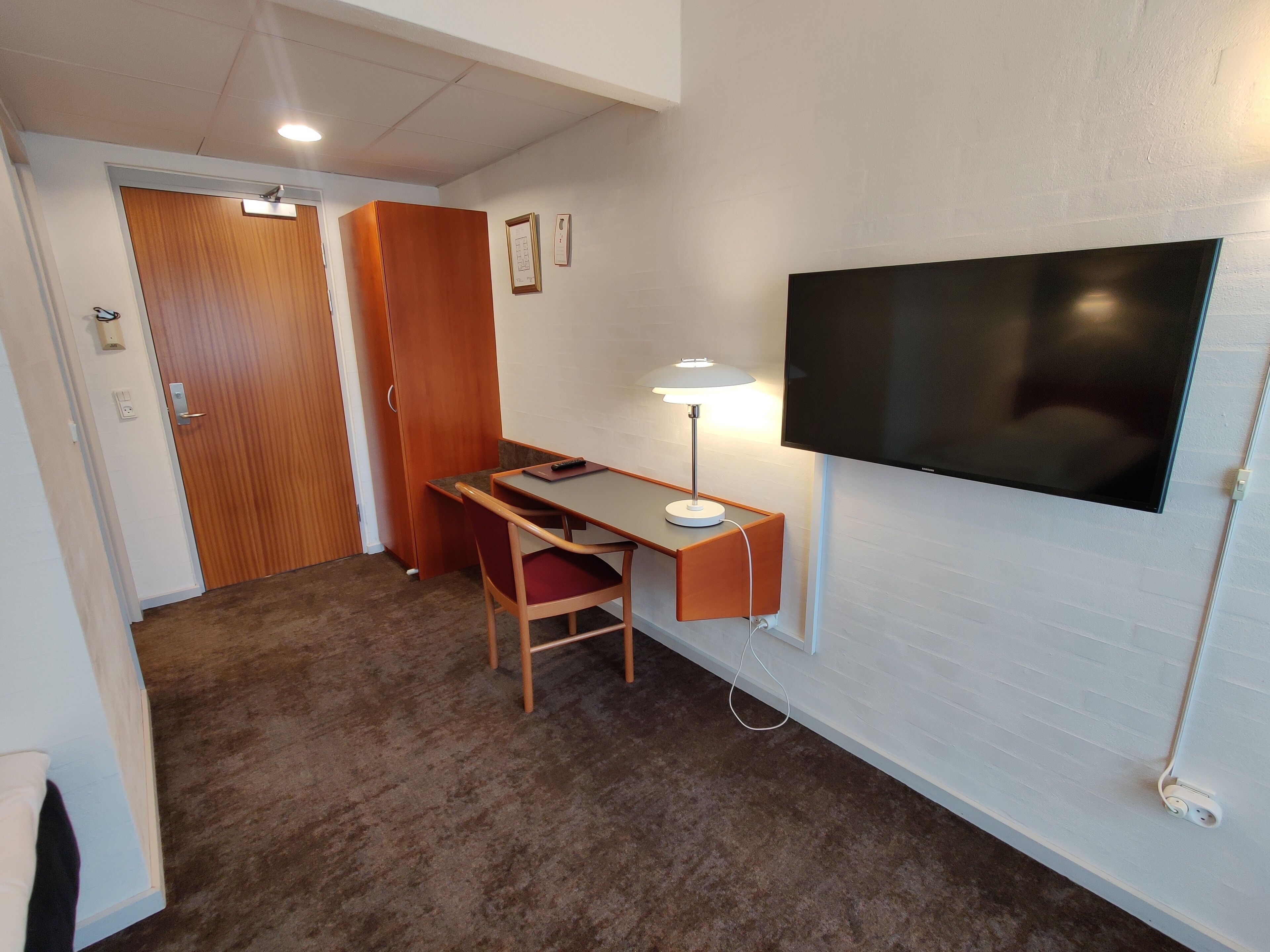 double room | 1 bedroom, desk, soundproofing, iron/ironing board