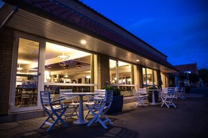 숙박 시설 정면