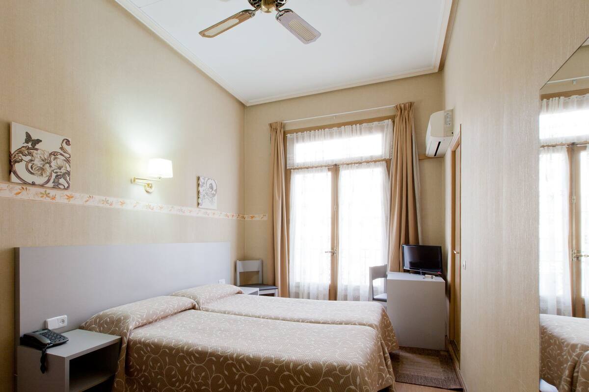 Desk, blackout curtains, free WiFi