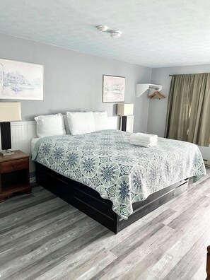 Premium Room, 1 King Bed, Pool View (1st floor) | Desk, blackout drapes, iron/ironing board, rollaway beds