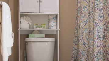 Premium Room, 2 Queen Beds (1st floor) | Bathroom | Combined shower/tub, free toiletries, hair dryer, towels