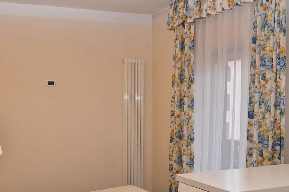 Superior Double Room | Premium bedding, minibar, in-room safe, desk