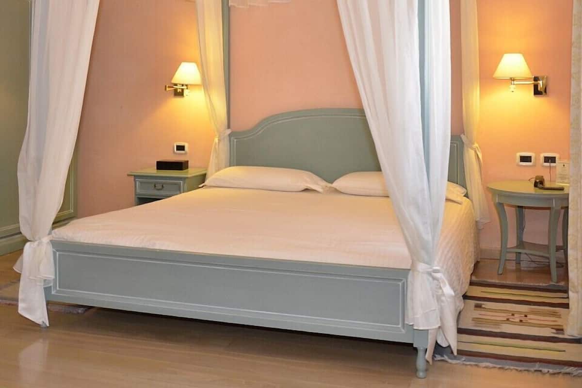 Junior Suite | Premium bedding, minibar, in-room safe, desk