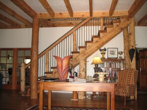 Lobby sitting area - Bear Mountain Lodge (Silver City)
