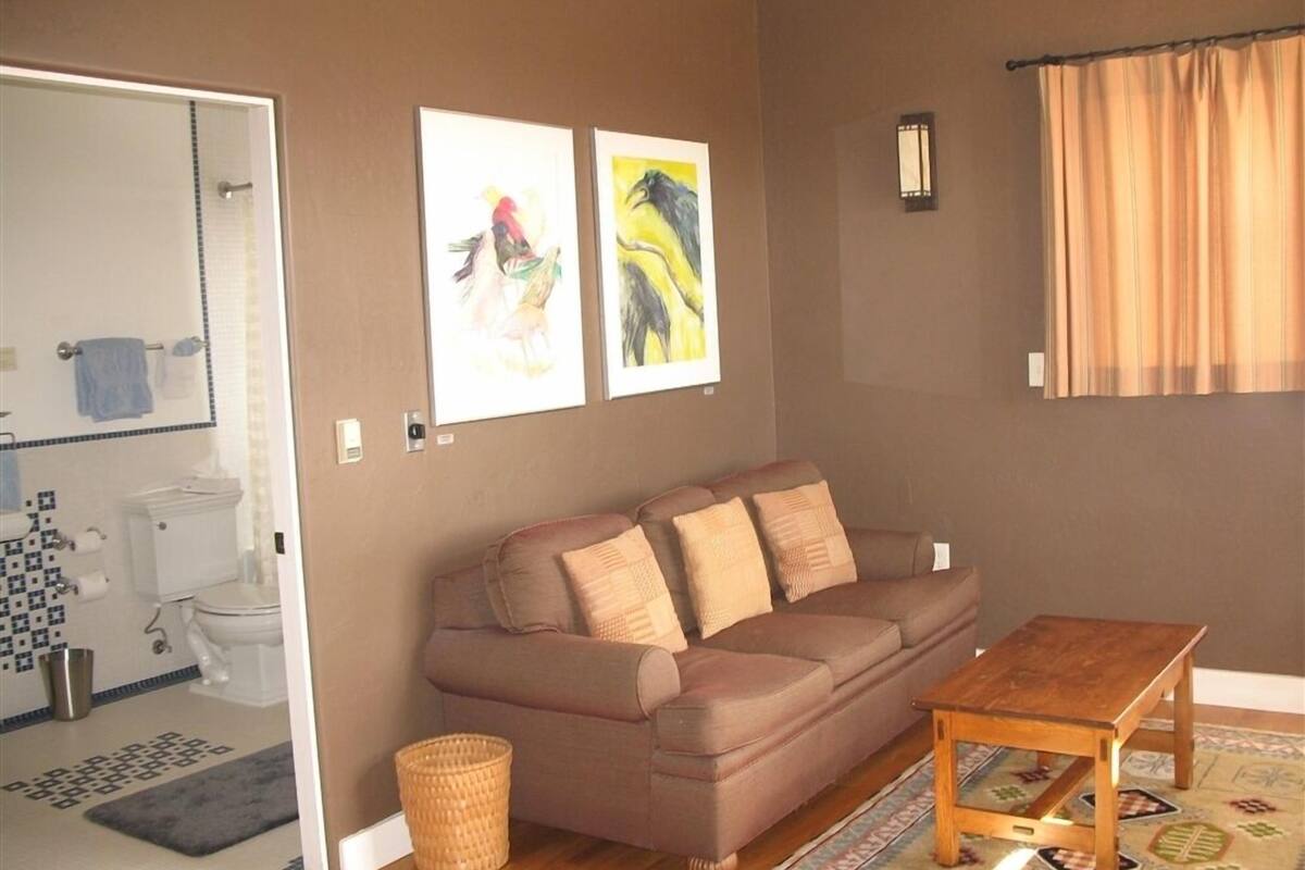 1 bedroom, iron/ironing board, free wifi