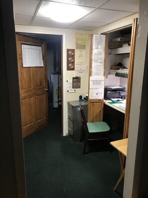 Concierge desk - The Evergreen Motel (Oswego)