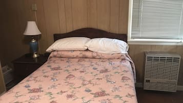 Cabin, Non Smoking | Desk, laptop workspace, blackout curtains, iron/ironing board