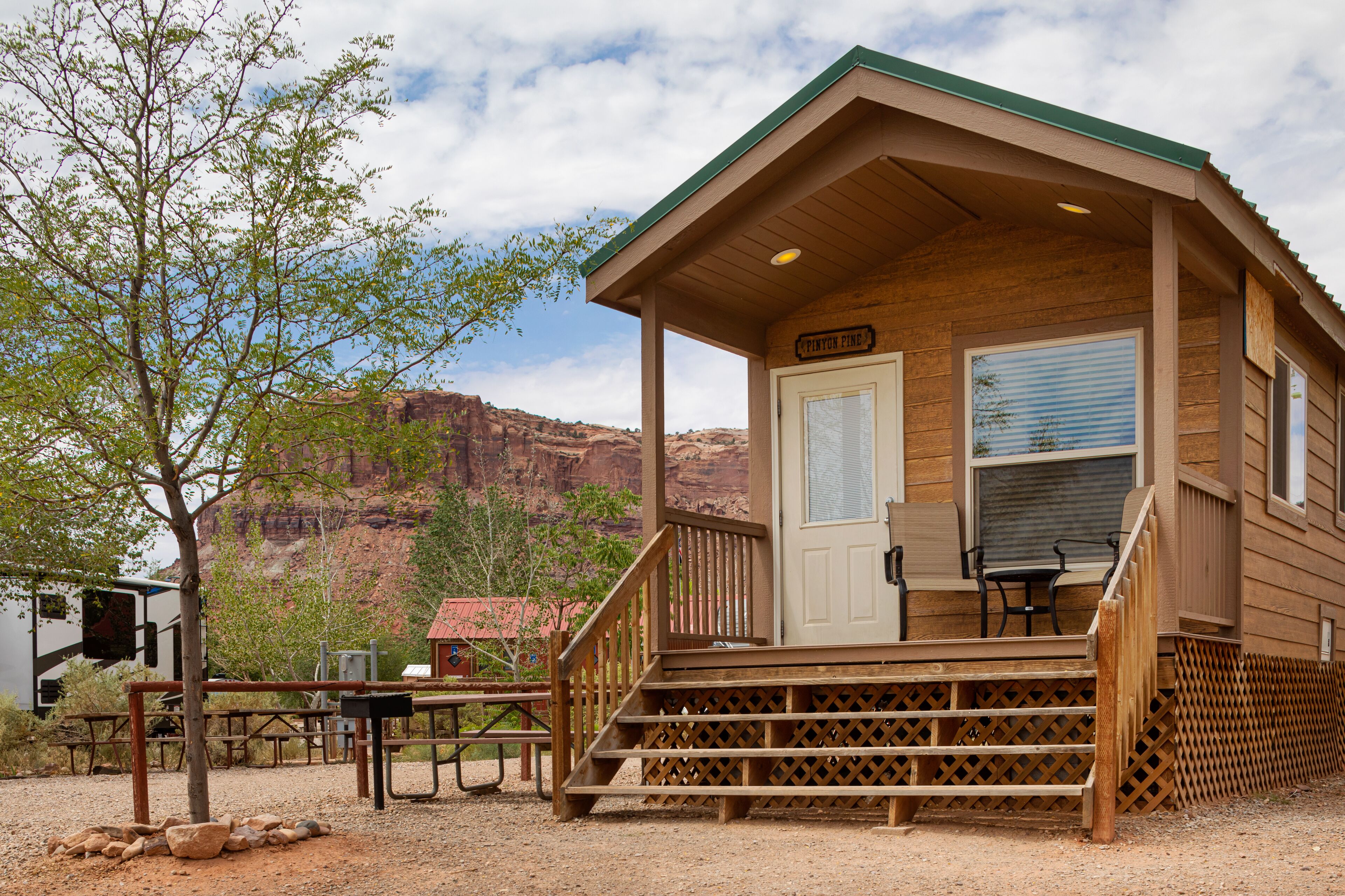 المنشأة من الخارج