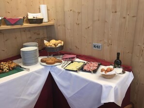 Déjeuner et dßner servis sur place