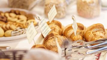 Colazione a buffet inclusa, servita tutte le mattine