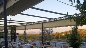 Porch - Hotel Asador Albenzaire (Pinos Puente)