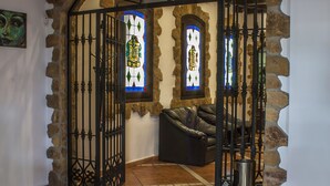 Serves breakfast, lunch and dinner - Hotel Asador Albenzaire (Pinos Puente)