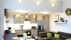 Cottage, 3 Bedrooms (House no 1) | Private kitchen | Full-size fridge, microwave, stovetop, dishwasher - Icelandic Cottages (Selfoss)