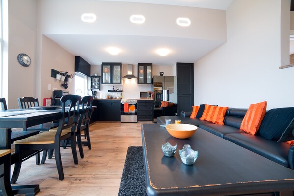 Chaumière, 3 chambres (House no 3) | Aire de séjour | Téléviseur au plasma, foyer, lecteur de DVD