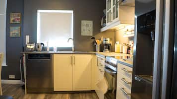 Cottage, 3 Bedrooms (House no 4) | 1 bedroom, down duvets, iron/ironing board, free cots/infant beds