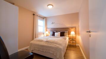 Cottage, 3 Bedrooms (House no 2) | 1 bedroom, down duvets, iron/ironing board, free cots/infant beds