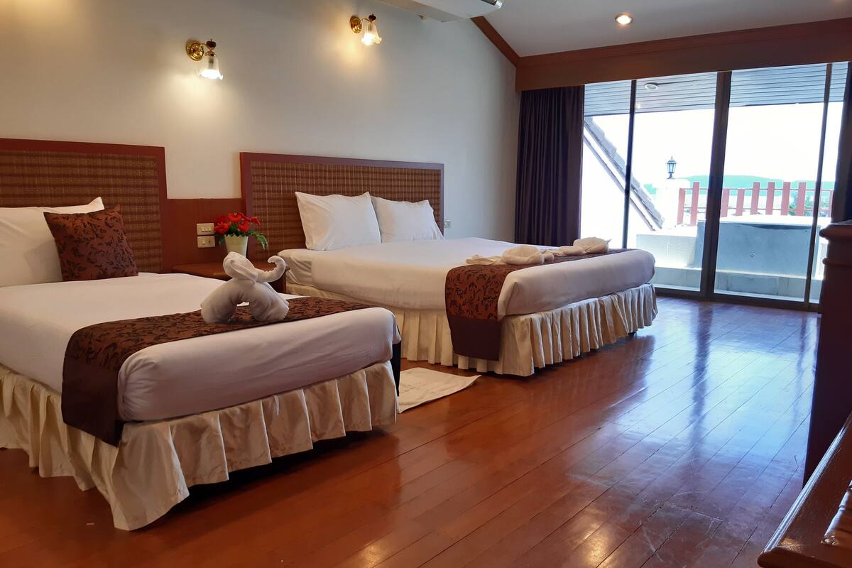 Standard Triple Room, Multiple Beds, Non Smoking, Refrigerator