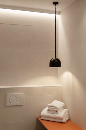 Kamar Double Superior | Brankas, meja kerja, tirai kedap cahaya, dan Wi-Fi gratis