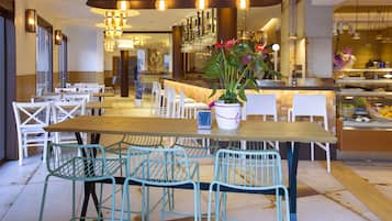 Breakfast, lunch, dinner served; Mediterranean cuisine