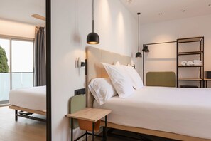 Habitación doble superior | Caja de seguridad en la habitación, escritorio y cortinas blackout 