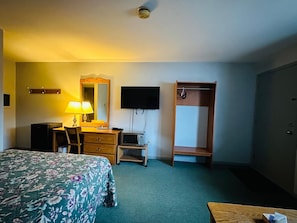Comfort Room, 1 Queen Bed