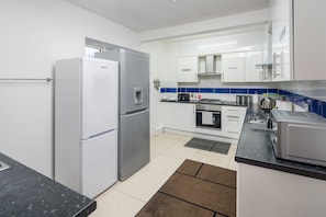 Standard Double Room | Private kitchen