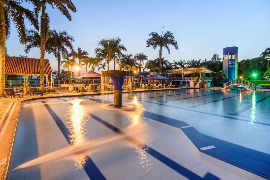 3 outdoor pools