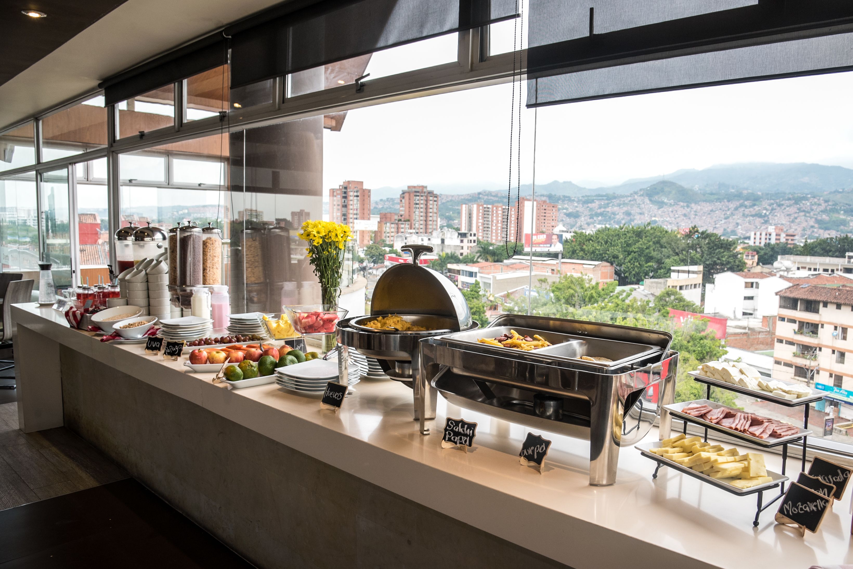 包含每日自助早餐