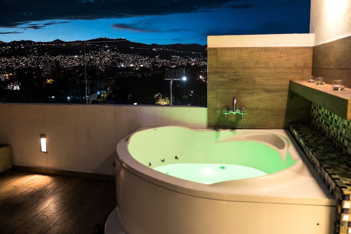 Deluxe Suite, 1 King Bed, Jetted Tub, City View | View from room