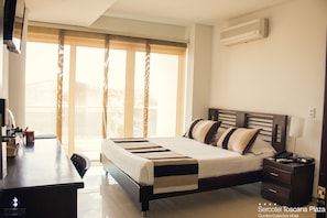 Premium bedding, minibar, in-room safe, desk - Hotel Toscana Plaza (Cali)