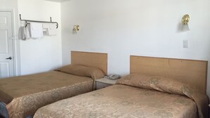 Escritorio, insonorización, wifi gratis y ropa de cama 