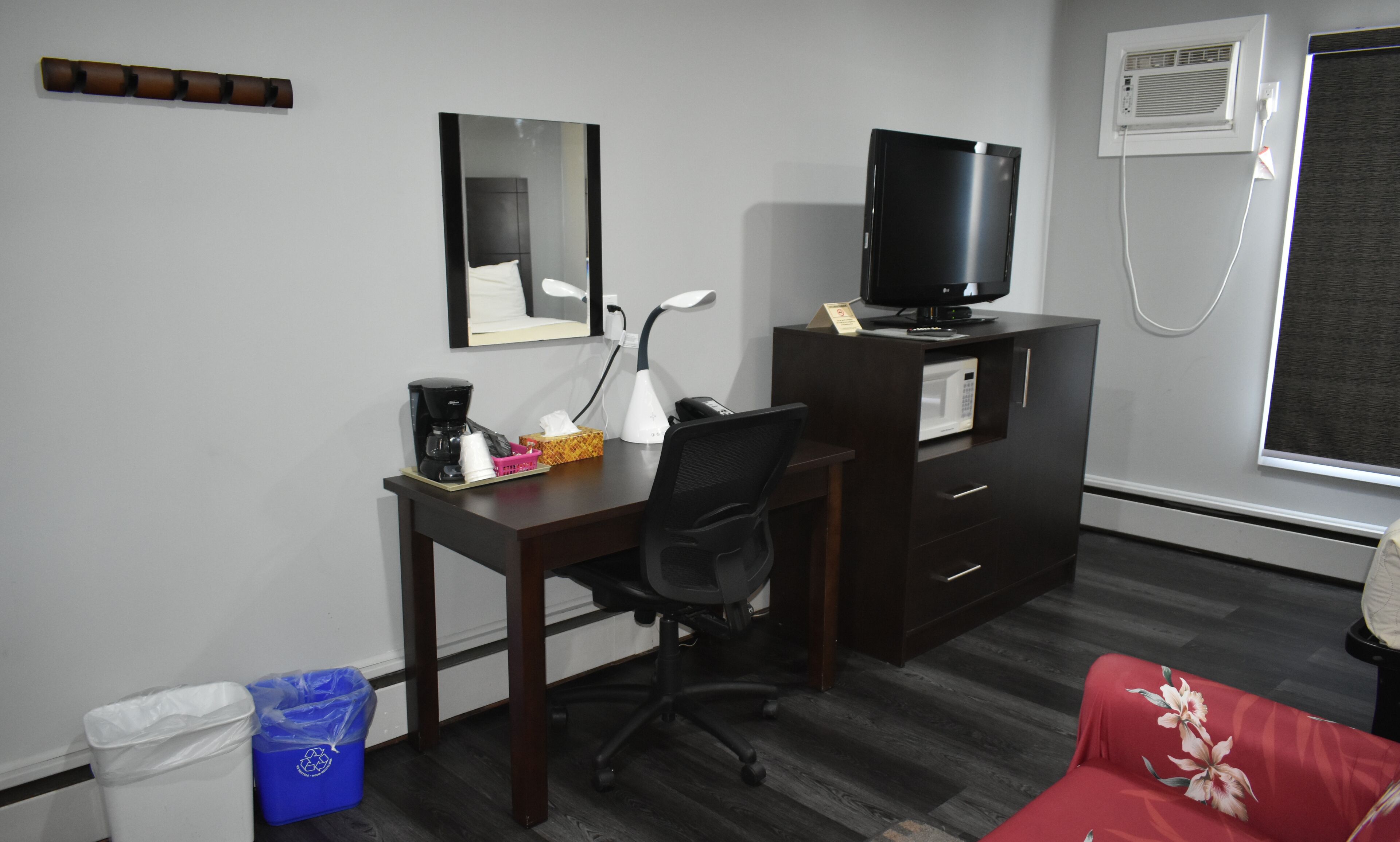 Habitación estándar, 1 habitación, baño privado | Escritorio, wifi gratis y ropa de cama 