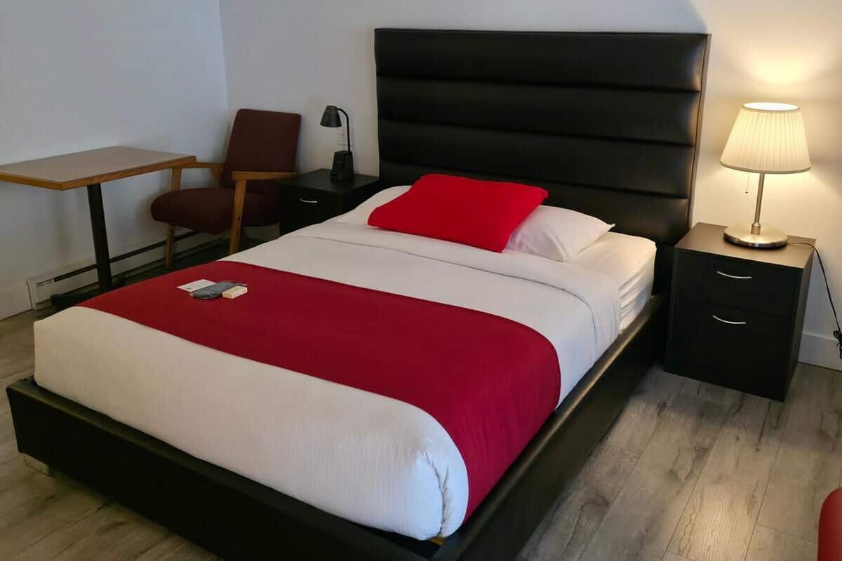 Ropa de cama de alta calidad, wifi gratis y ropa de cama